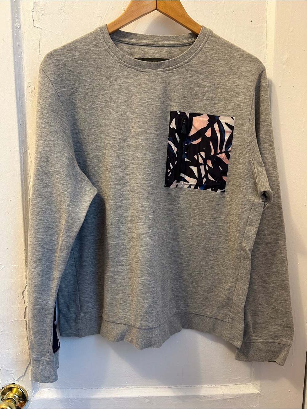 Aztech Mountain Gray Patterned Crewneck Sweatshirt-L